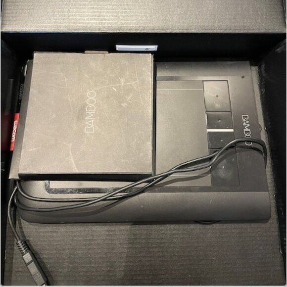 Wacom bamboo pen and touch with box and CD drivers - Picture 2 of 2